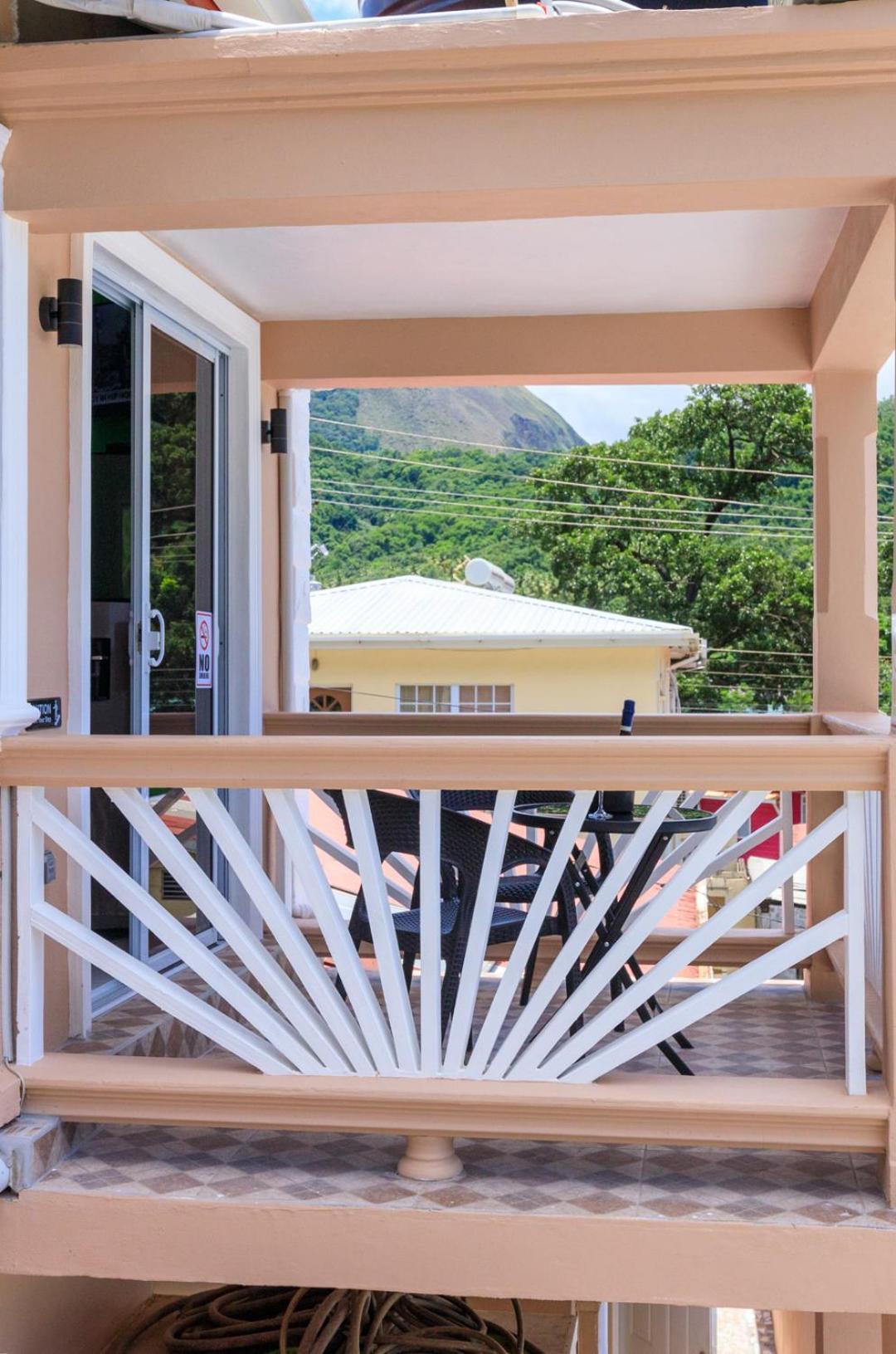 Maggie'S Inn Soufriere Luaran gambar