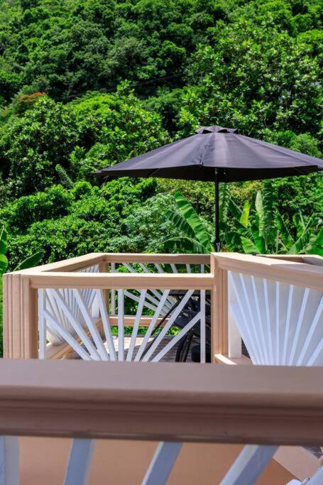 Maggie'S Inn Soufriere Luaran gambar